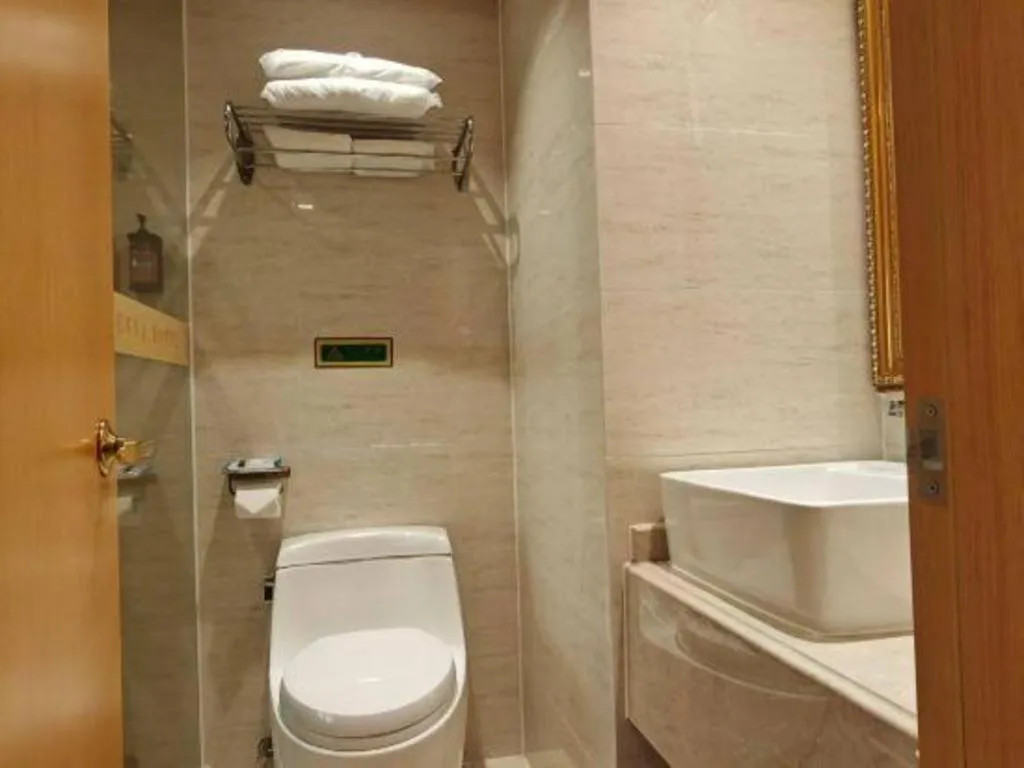 Vienna Hotel Guangxi Hezhou Guposhan Suifeng