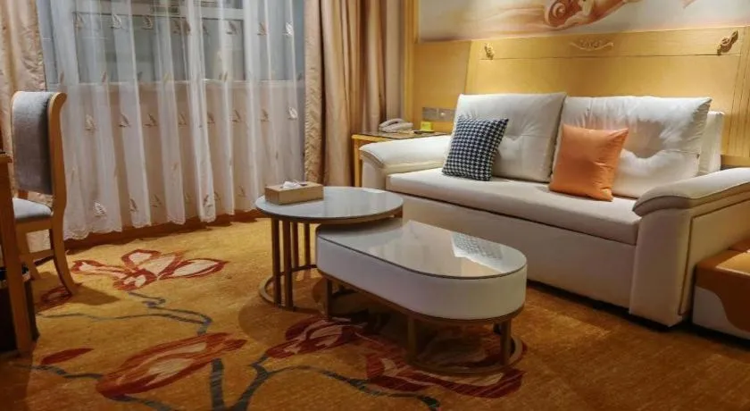 Vienna Hotel Guangxi Hezhou Guposhan Suifeng