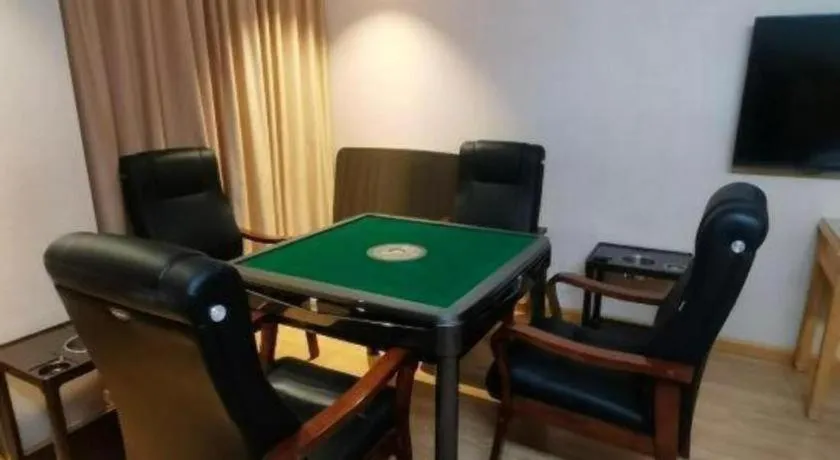 Vienna Hotel Guangxi Hezhou Guposhan Suifeng