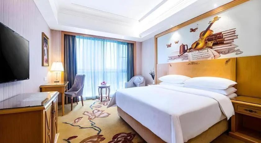 Bed in Vienna Hotel Hunan Yueyang Linxiang