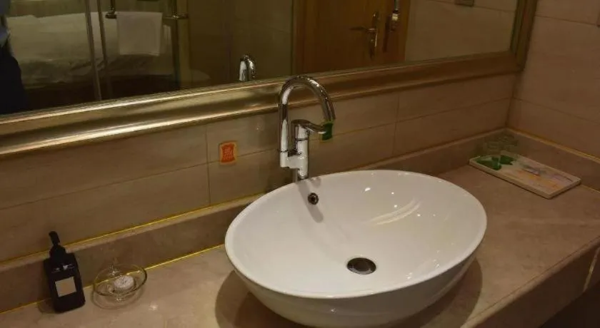 Vienna Hotel Jiangsu Zhangjiagang Passenger Terminal Station