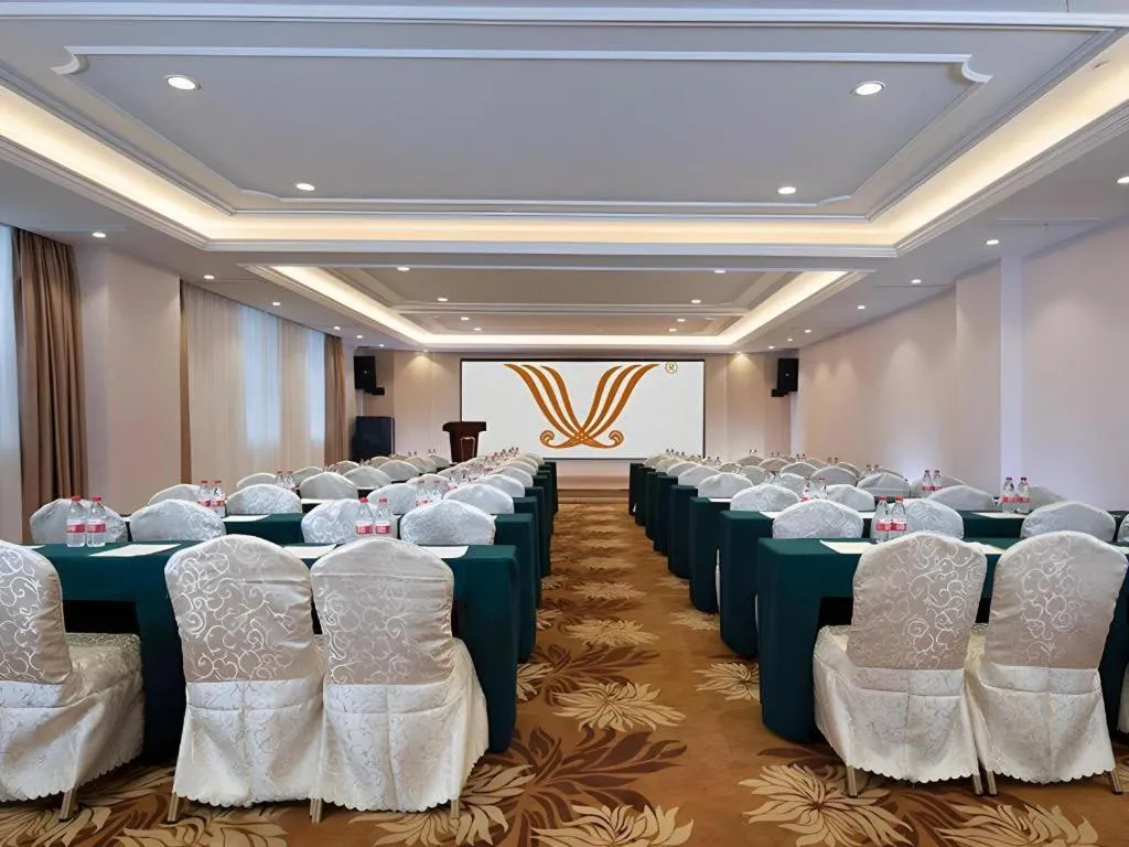 Vienna Hotel Jiangsu Zhangjiagang Passenger Terminal Station