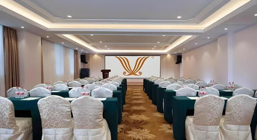 Vienna Hotel Jiangsu Zhangjiagang Passenger Terminal Station