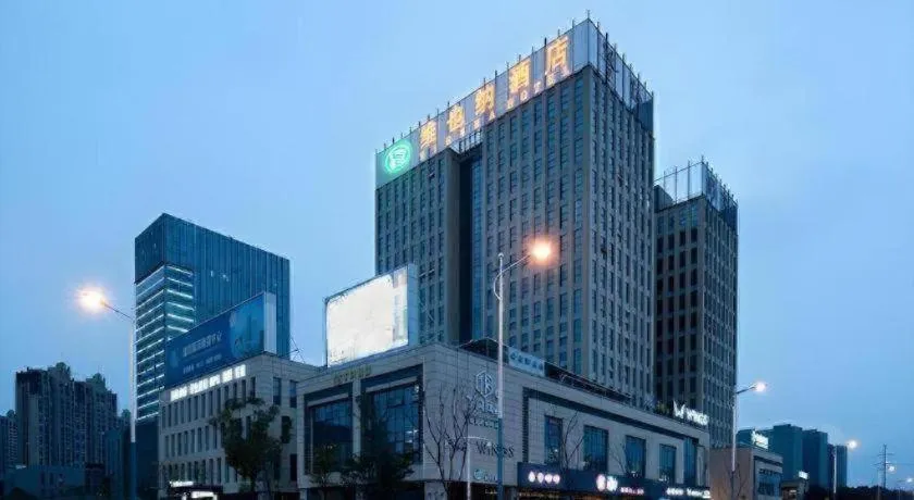 Vienna Hotel Jiangsu Zhangjiagang Passenger Terminal Station