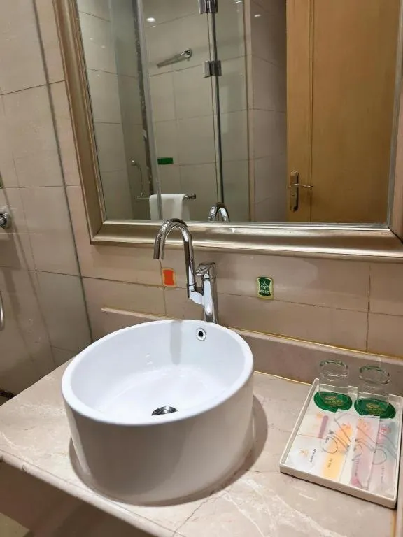 Vienna Hotel Jiangsu Zhangjiagang Passenger Terminal Station