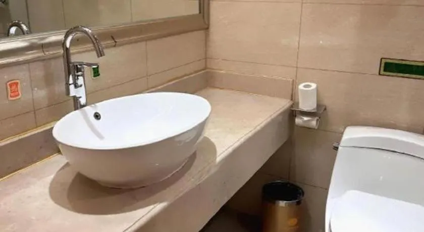 Vienna Hotel Jiangsu Zhangjiagang Passenger Terminal Station