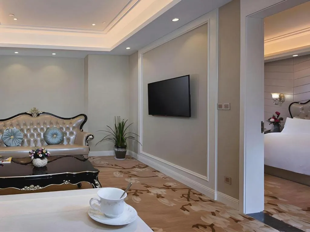 Vienna Hotel Jiangsu Zhangjiagang Passenger Terminal Station