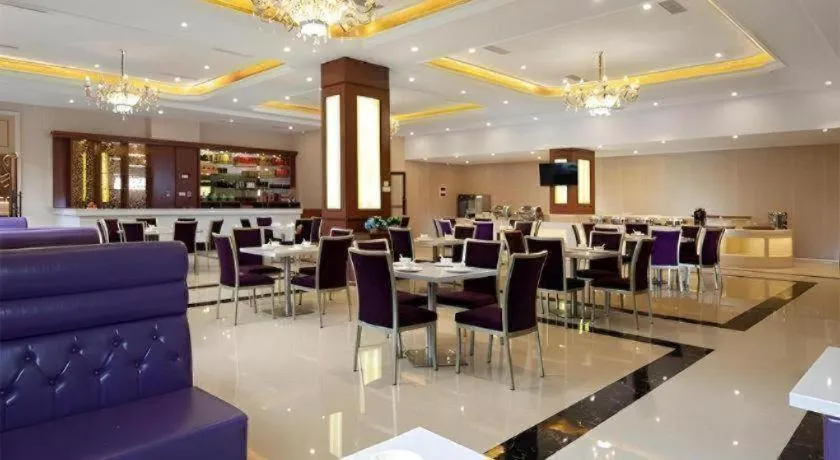 Vienna Hotel Guangzhou Huadu Sunac Cultural Tourism City Shiling