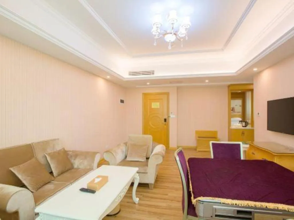 Vienna Hotel Guangzhou Huadu Sunac Cultural Tourism City Shiling