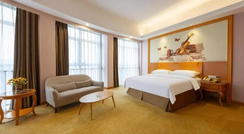 Bed in Vienna Hotel Guangdong Dongguan Chengnan Station