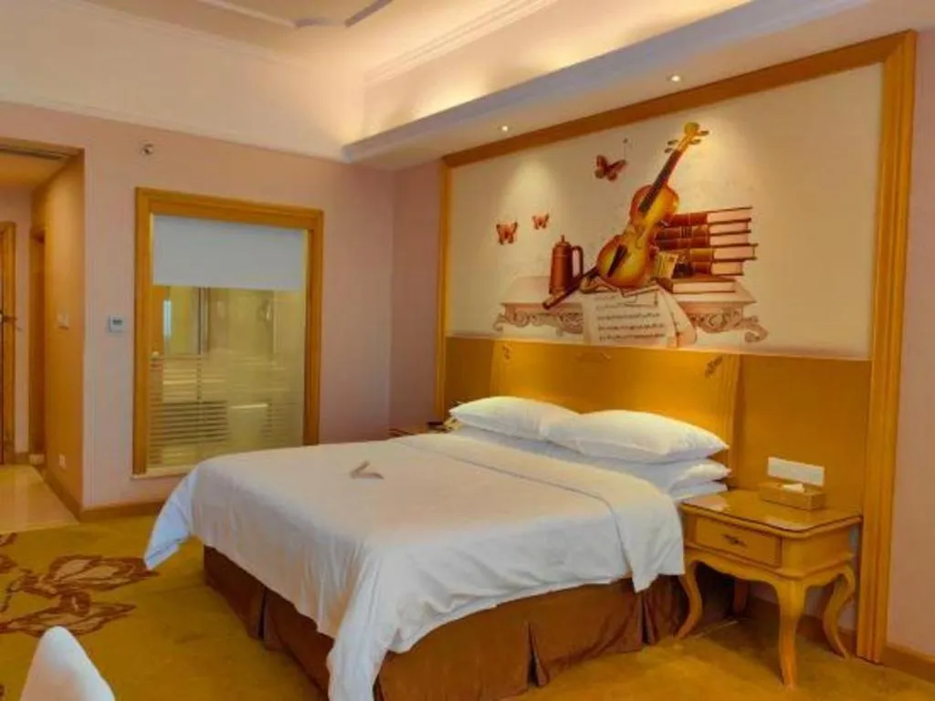 Bed in Vienna Hotel Guangdong Dongguan Chengnan Station
