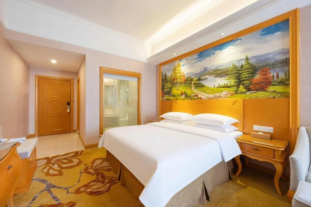 Bed in Vienna Hotel Guangdong Dongguan Chengnan Station