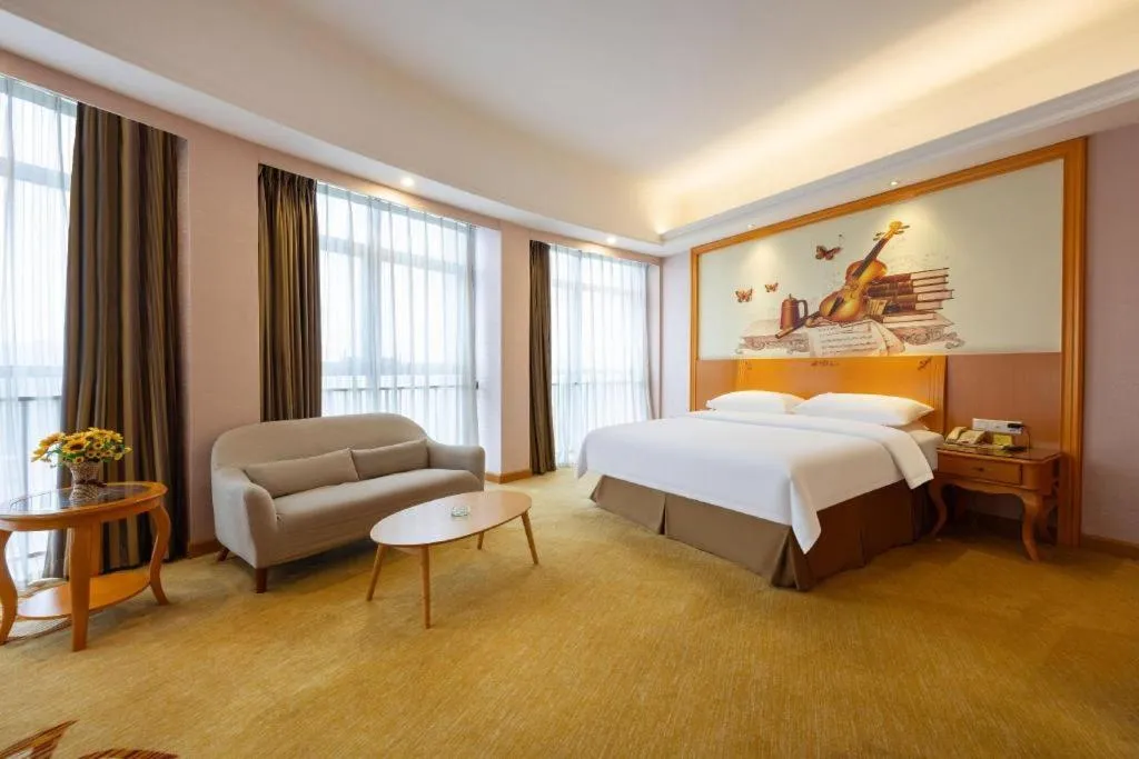 Bed in Vienna Hotel Guangdong Dongguan Chengnan Station