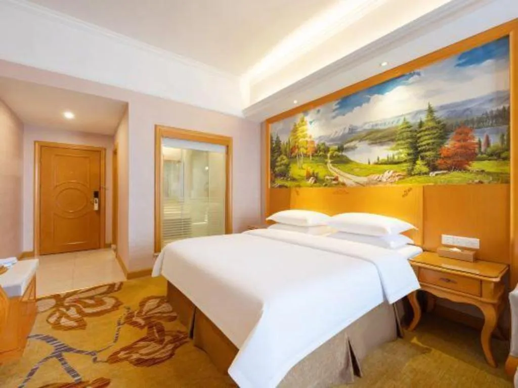 Bed in Vienna Hotel Guangdong Dongguan Chengnan Station