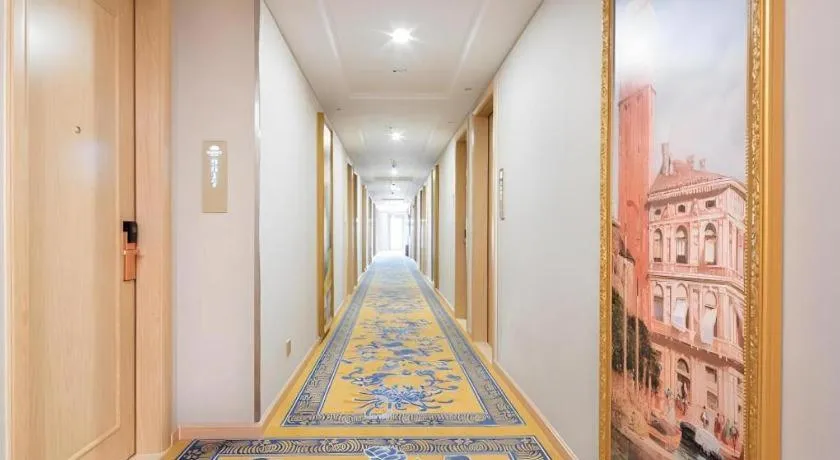 Vienna Hotel Guangxi Hechi Jinchengjiang Baima Street