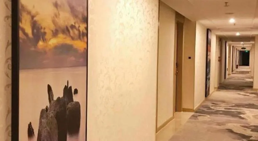 Vienna Hotel Guangzhou Huadu Financial Center Sunac Amusement Park