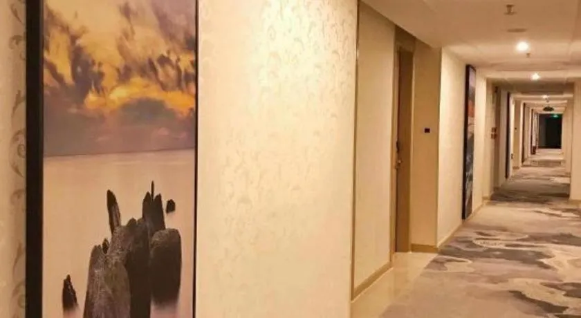 Vienna Hotel Guangzhou Huadu Financial Center Sunac Amusement Park