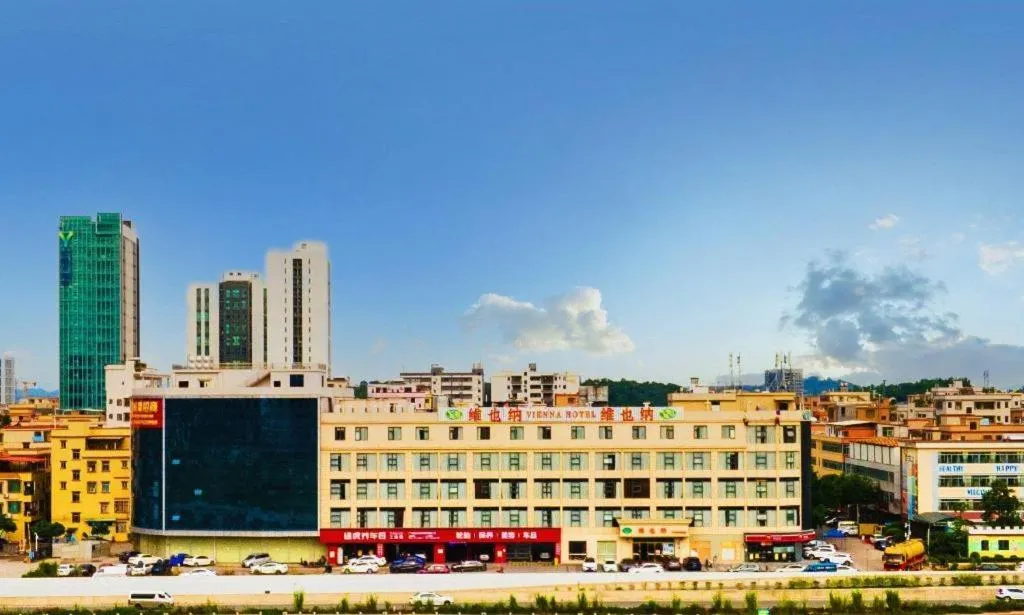 Vienna Hotel Guangzhou Huadu Financial Center Sunac Amusement Park