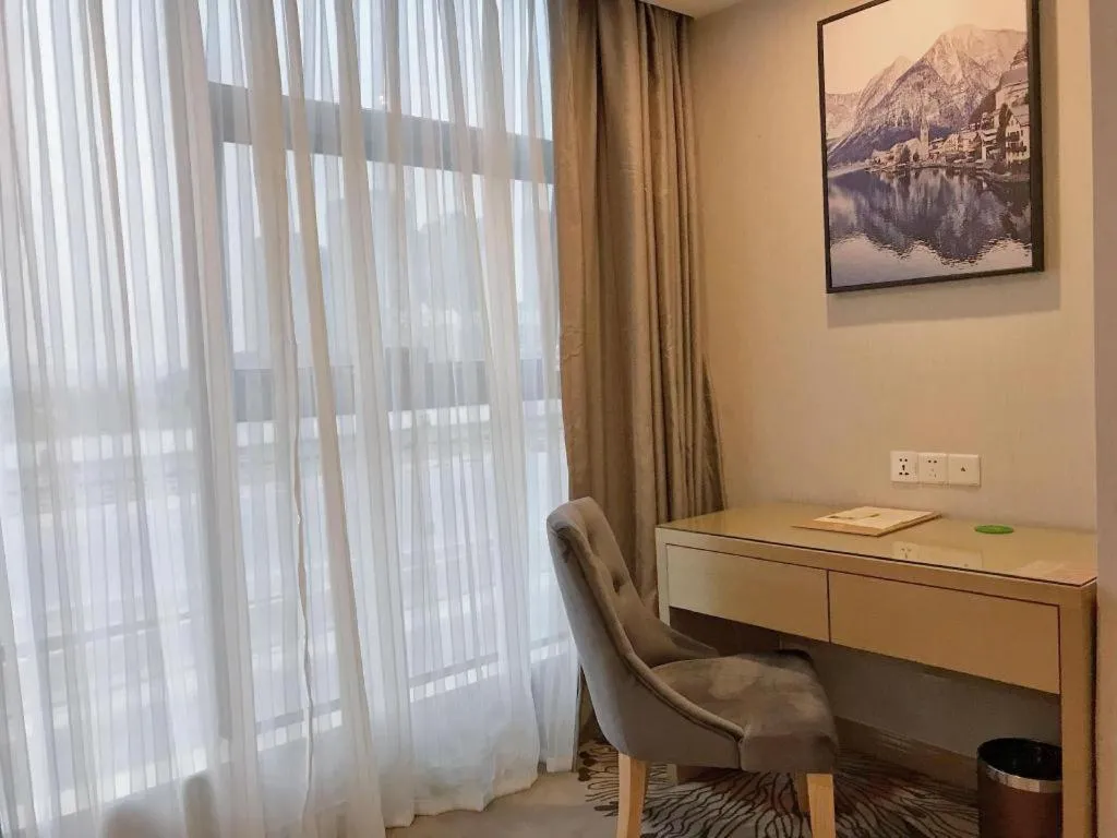 Vienna Hotel Guangzhou Huadu Financial Center Sunac Amusement Park