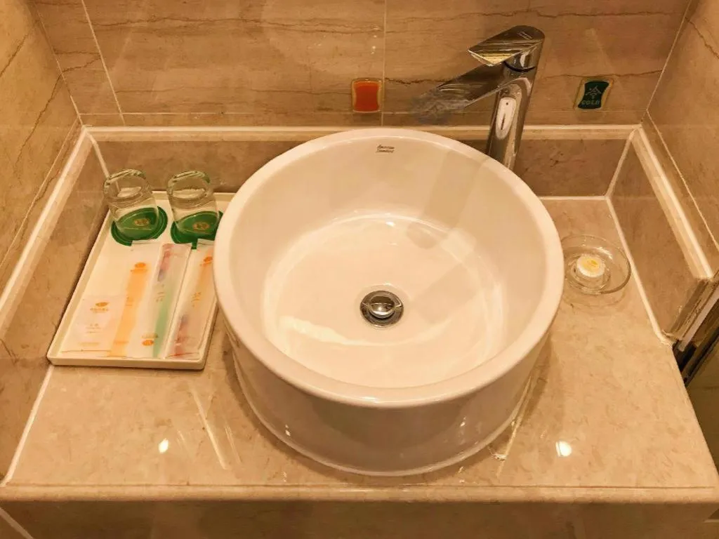 Vienna Hotel Guangzhou Huadu Financial Center Sunac Amusement Park