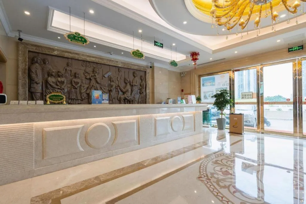 Vienna Hotel Guangzhou Huadu Financial Center Sunac Amusement Park