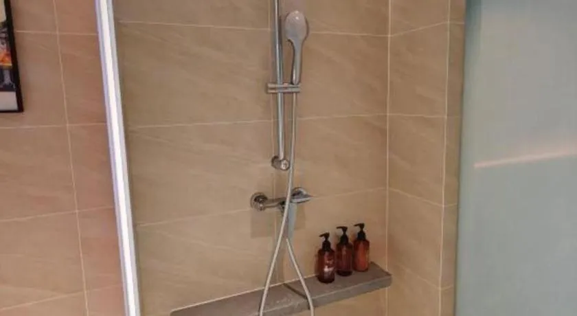 Vienna Hotel Guangzhou Huadu Financial Center Sunac Amusement Park