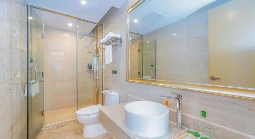 Vienna Hotel Guangzhou Huadu Financial Center Sunac Amusement Park