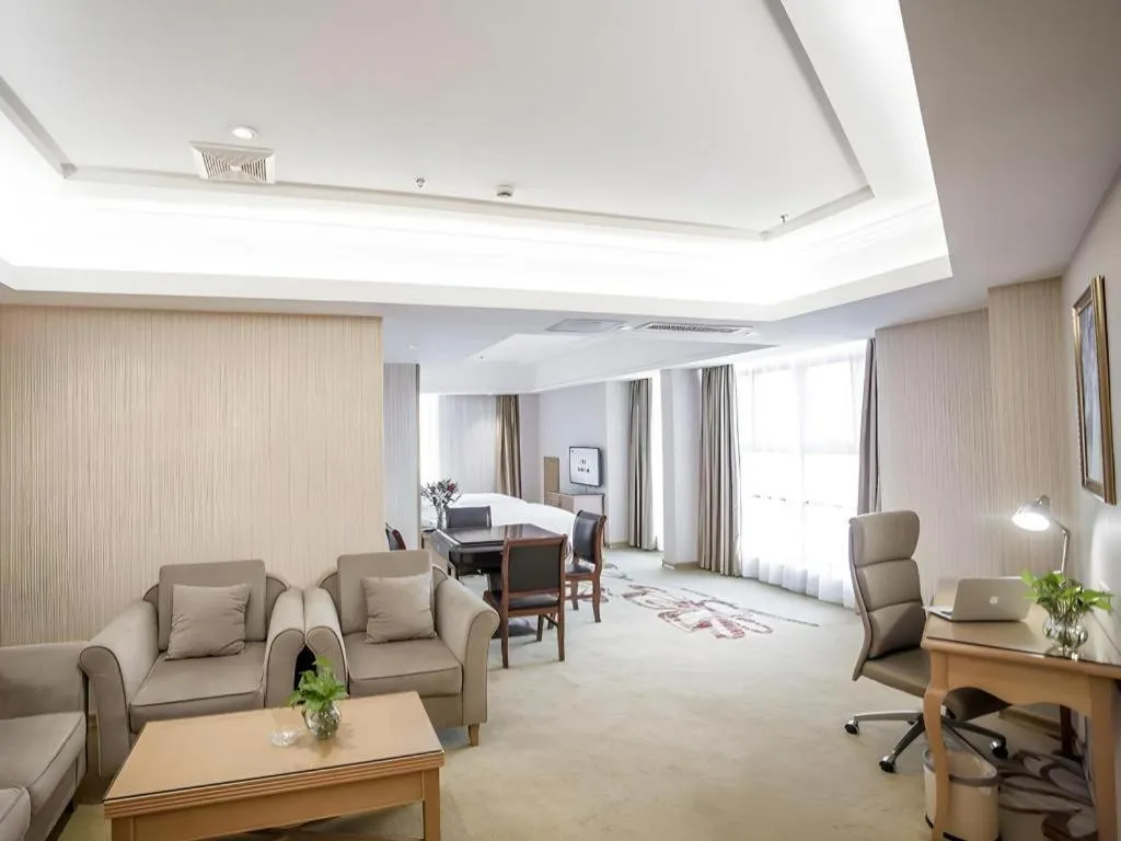 Vienna Hotel Jiangsu Kunshan Changjiang North Road Fenghuangcheng