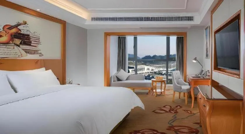 Bed in Vienna Hotel Guiyang North Station Dream City
