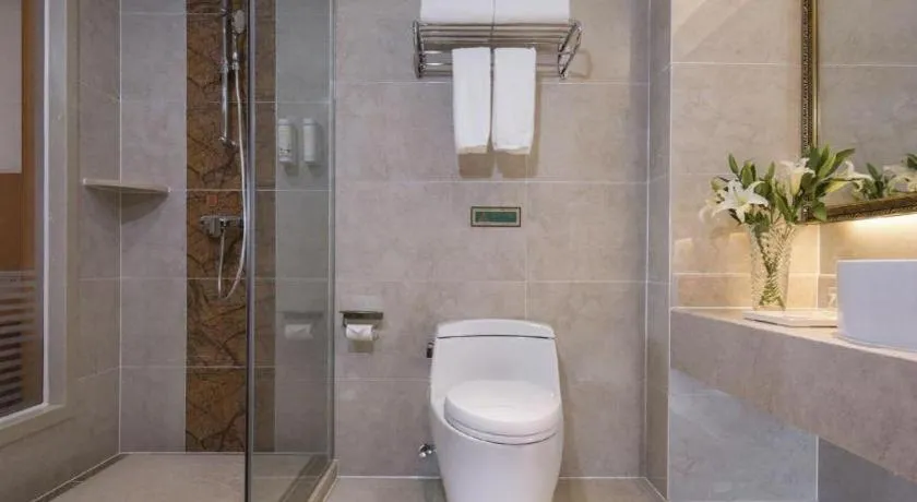 Vienna Hotel Guiyang North Station Dream City