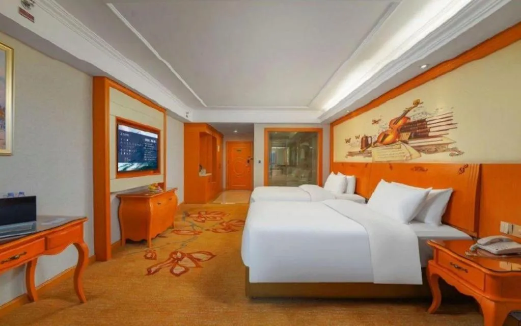 Bed in Vienna Hotel Guiyang North Station Dream City