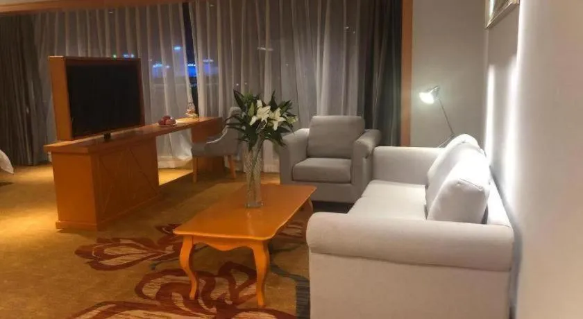 Vienna Hotel Guiyang North Station Dream City