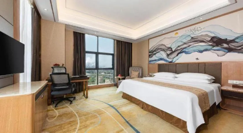 Bed in Venus Royal Hotel Nanning East High-Speed Railway Station