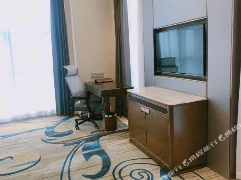 Venus Royal Hotel Nanning East High-Speed Railway Station