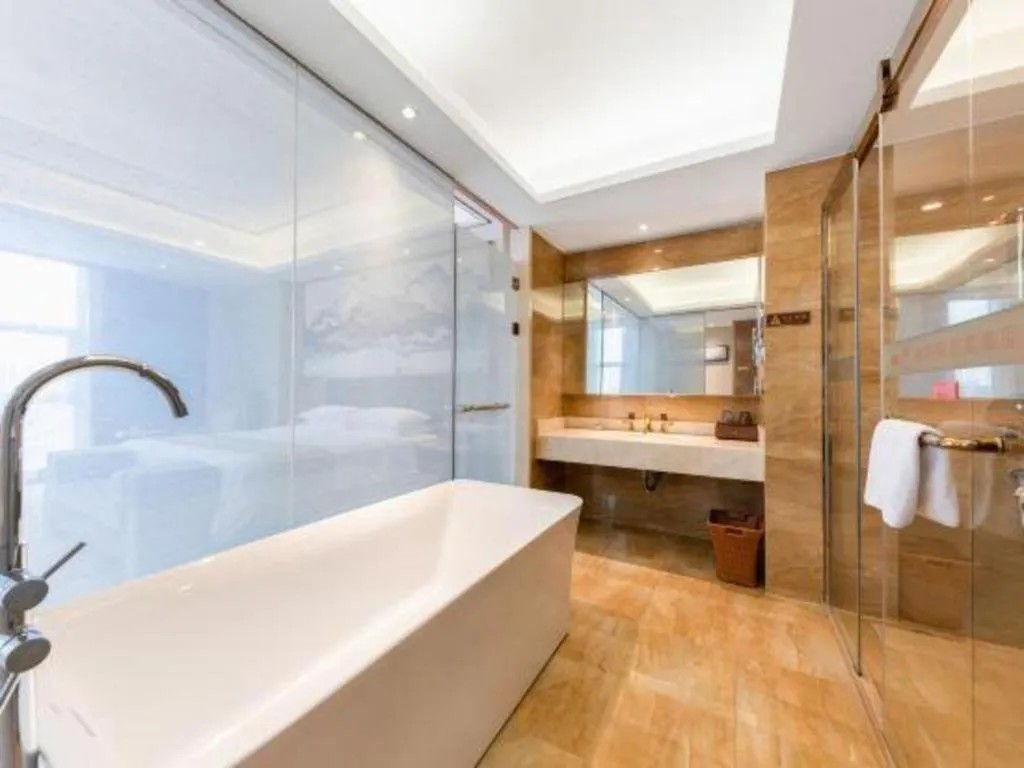 Venus Royal Hotel Nanning East High-Speed Railway Station