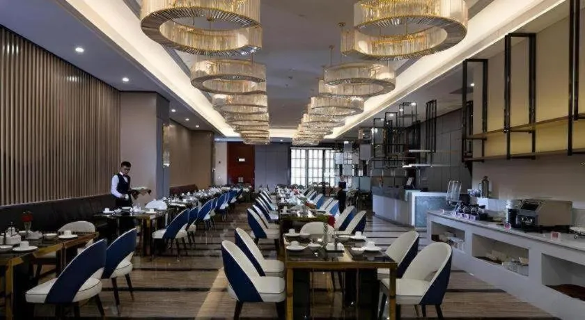 Venus Royal Hotel Nanning East High-Speed Railway Station