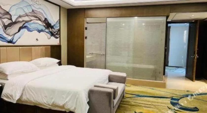 Bed in Venus Royal Hotel Nanning East High-Speed Railway Station