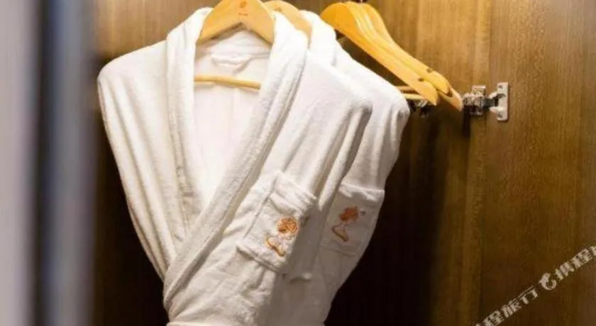 Venus Royal Hotel Nanning East High-Speed Railway Station