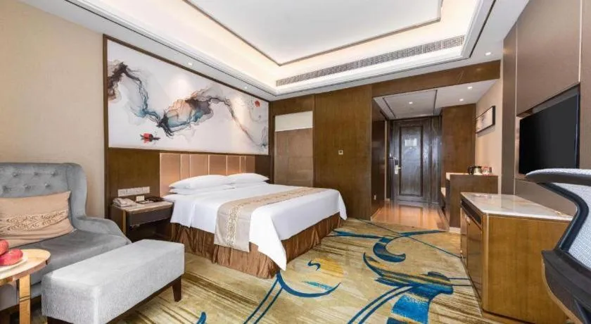 Bed in Venus Royal Hotel Nanning East High-Speed Railway Station