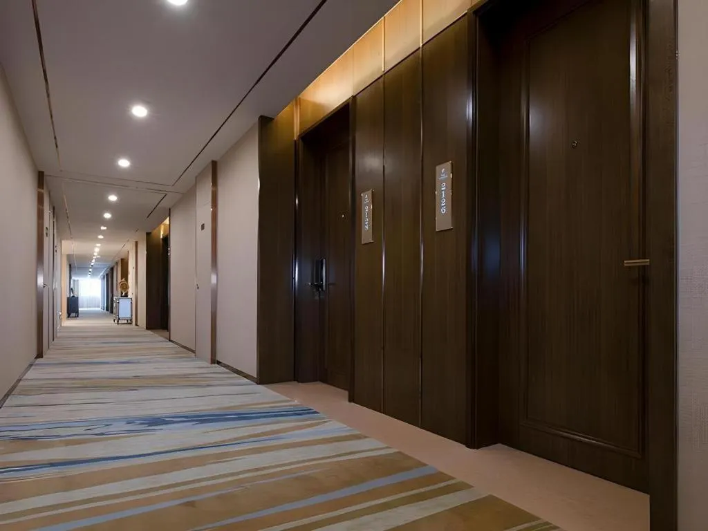 Venus Royal Hotel Nanning East High-Speed Railway Station