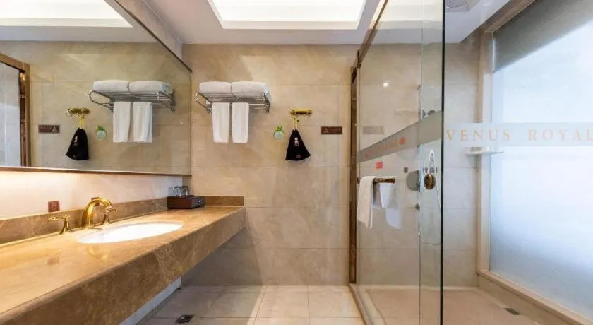 Venus Royal Hotel Nanning East High-Speed Railway Station