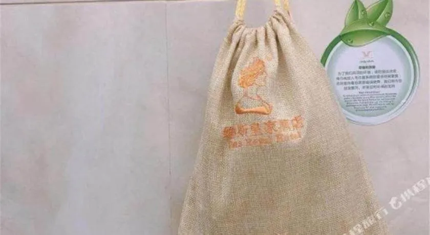 Venus Royal Hotel Nanning East High-Speed Railway Station