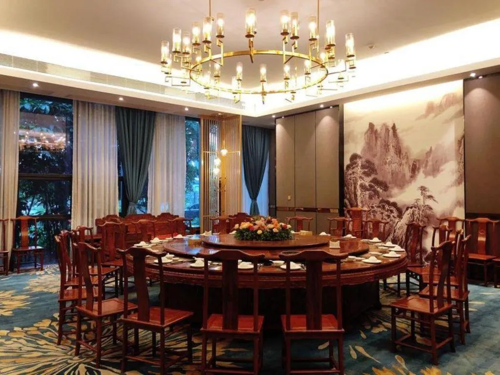 Venus Royal Hotel Nanning East High-Speed Railway Station