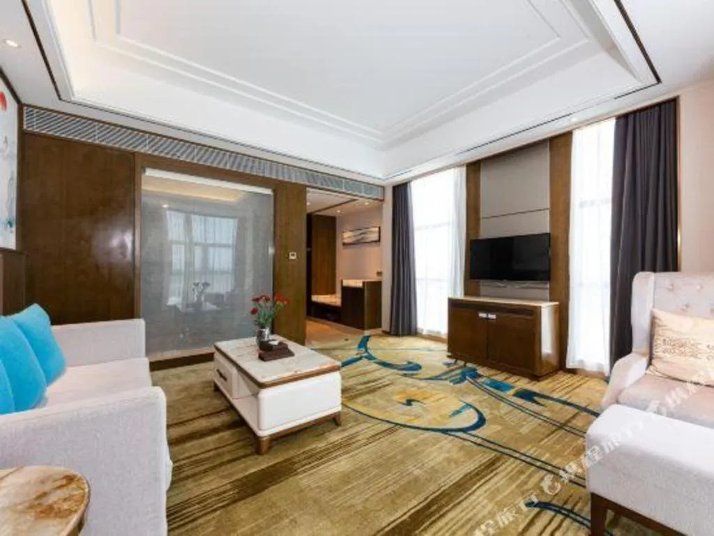 Venus Royal Hotel Nanning East High-Speed Railway Station