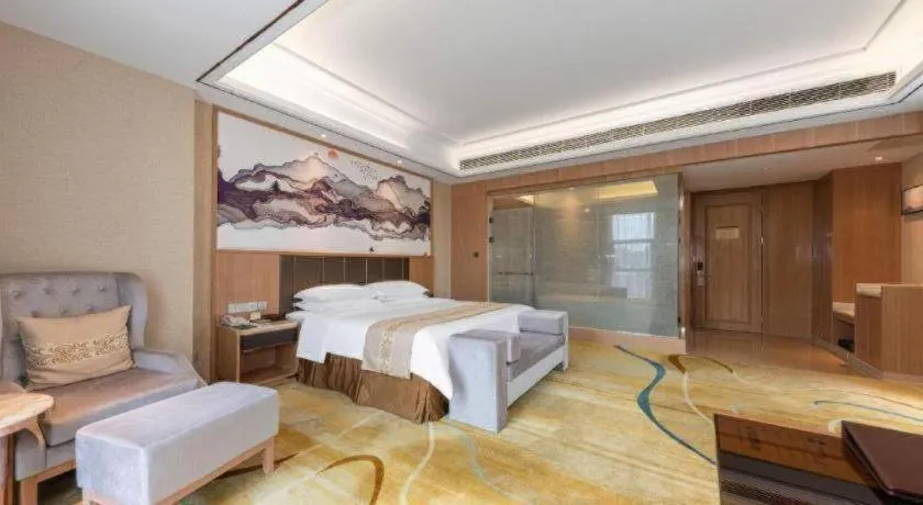 Bed in Venus Royal Hotel Nanning East High-Speed Railway Station