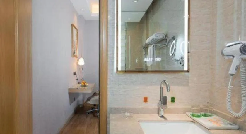 Vienna Hotel Guangdong Zhaoqing East Station Dinghu Mountain Scenic Area