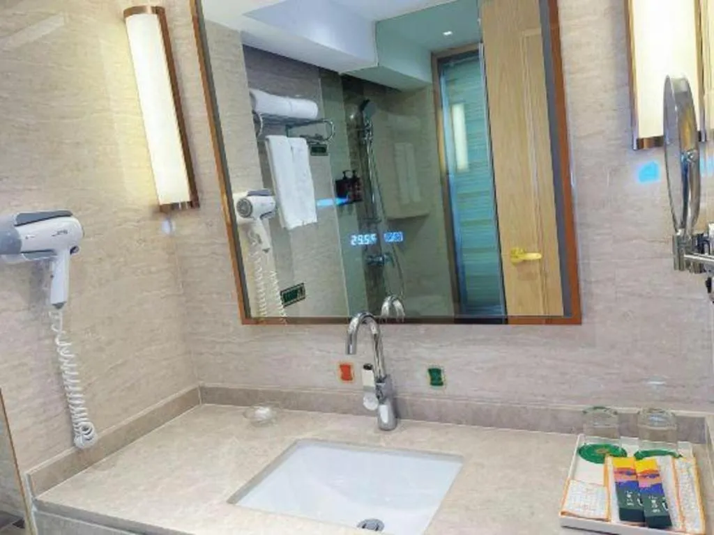 Vienna Hotel Guangdong Zhaoqing East Station Dinghu Mountain Scenic Area