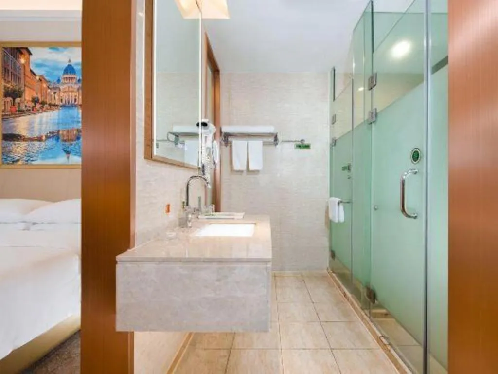 Vienna Hotel Guangdong Zhaoqing East Station Dinghu Mountain Scenic Area