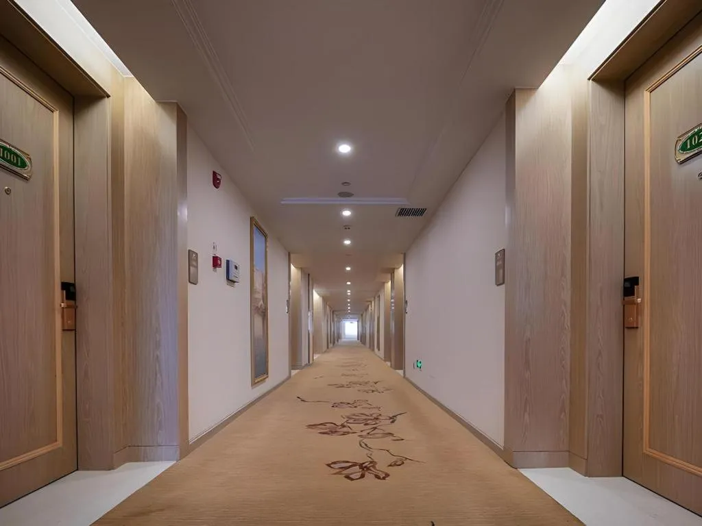 Vienna Hotel Shaanxi Weinan Shengli Street Railway Station