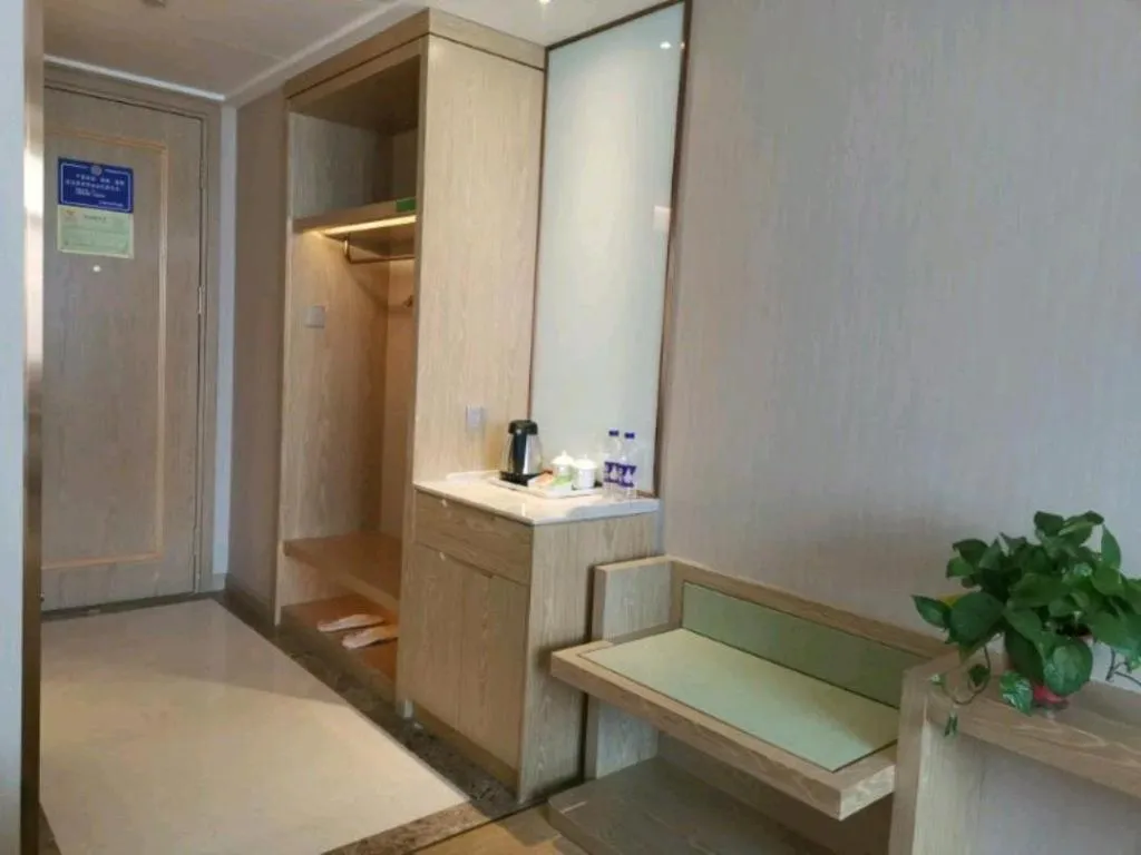 Vienna Hotel Shaanxi Weinan Shengli Street Railway Station